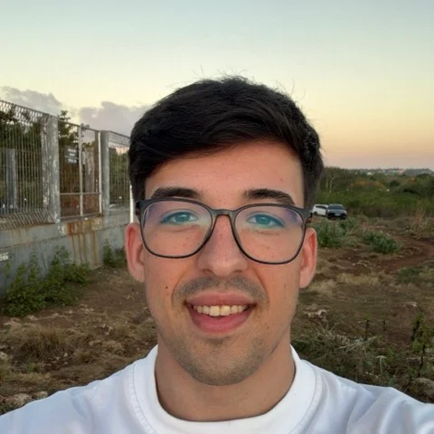 Victor González, founder of Achiveroom